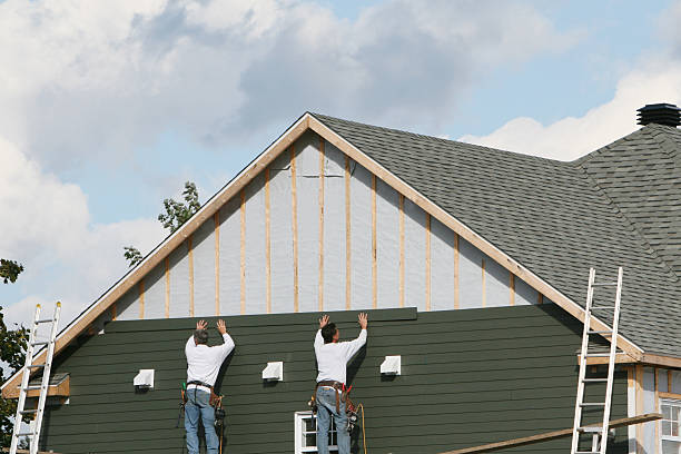 Professional Siding Installation technician working in Bethany, CT